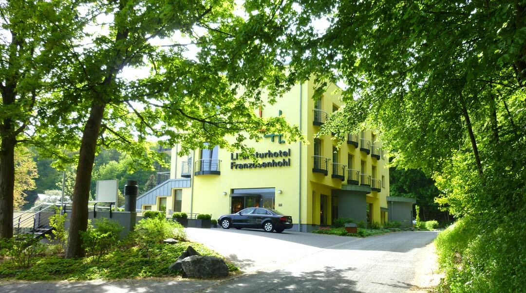 リテラツルホテル フランゾセンホル イーザーローン エクステリア 写真